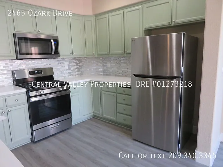 2465 Ozark Dr — Photo 9