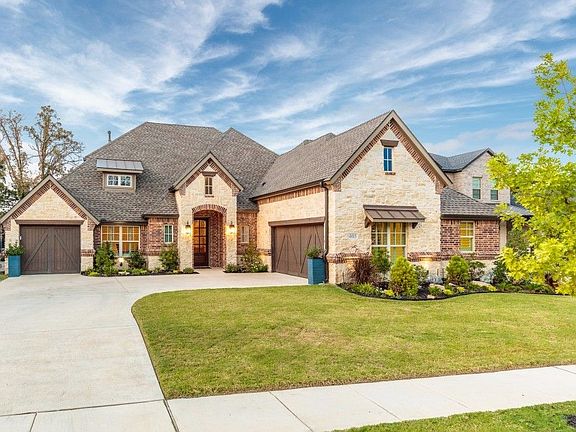 2nd image of 405 Boonesville Bnd