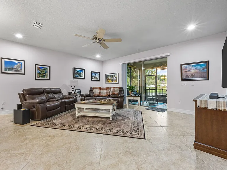 384 Los Alamos St — Photo 14