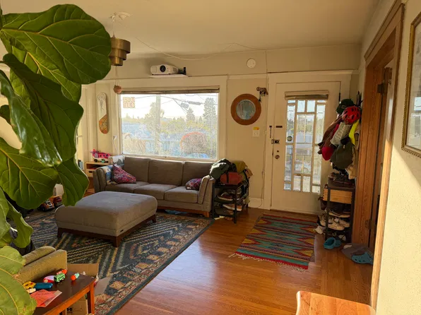 5360 Broadway, Oakland, CA 94618