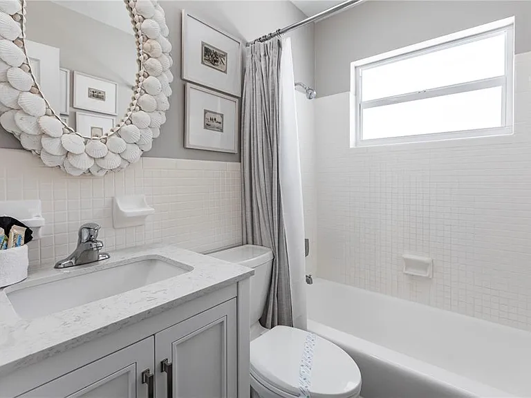6020 Midnight Pass Rd #31 — Photo 10