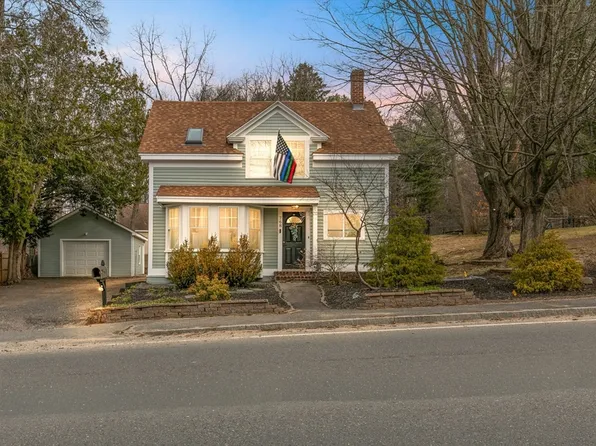 768 Salem St, Groveland, MA 01834