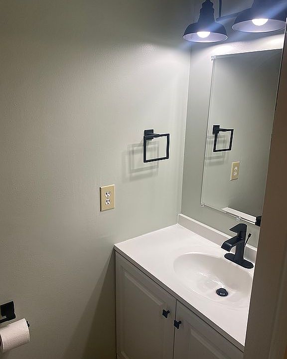 1st image of 38660 Golfview Dr