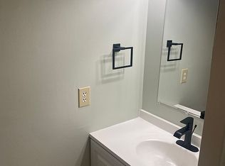 38660 Golfview Dr, Clinton Township, MI 48038