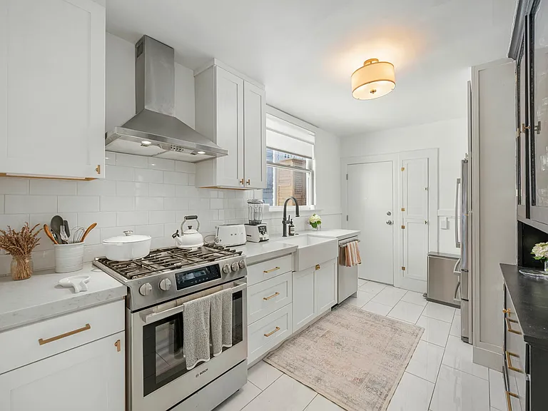2637 Chestnut St — Photo 11