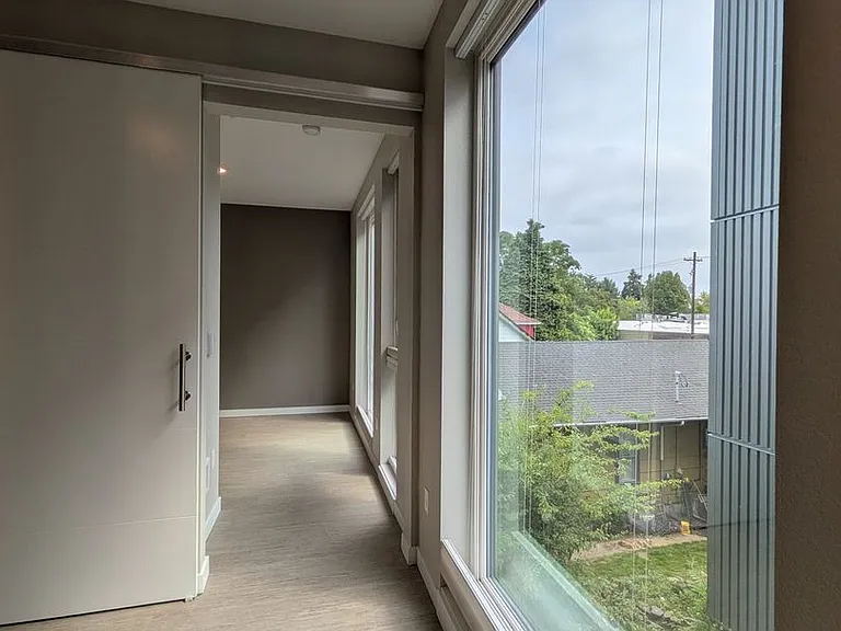 Soleil Apartments — Photo 29