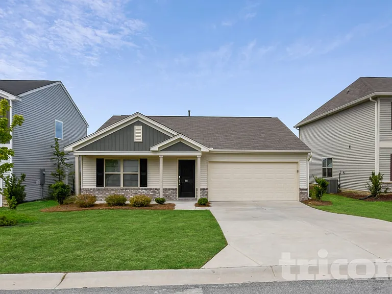 711 Tallaran Rd — Photo 1