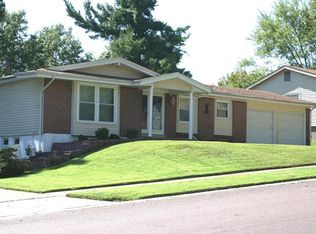 4962 Bristol Rock Rd, Florissant, MO 63033