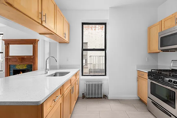 Rented by Douglas Elliman | media 14