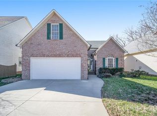 1044 Cambrook Ct, Concord, NC 28027