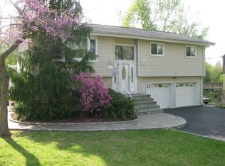 1437 Hanover St, Yorktown Heights, NY 10598
