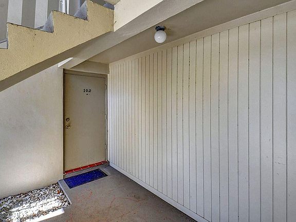3rd image of 315 Circle Drive S #102
