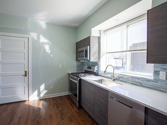 4th image of 3859 N Spaulding Ave Unit 2