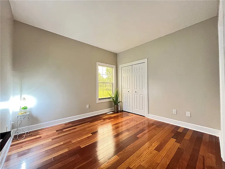136 New Tudor Rd — Photo 28