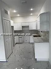 1717 NW 70th St — Photo 3