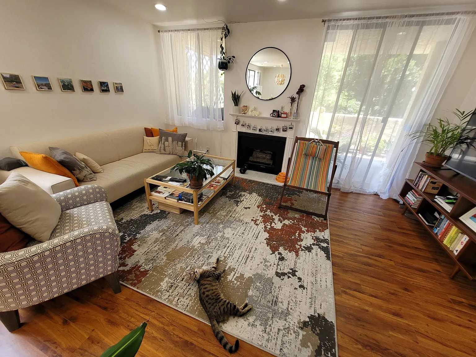 2 bed, 1000 sqft, $3,100 — Photo 1