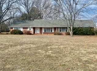 814 E Cherry St, Alma, AR 72921