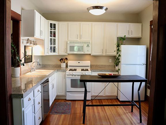 5th image of 1421 N Gilpin St APT 1