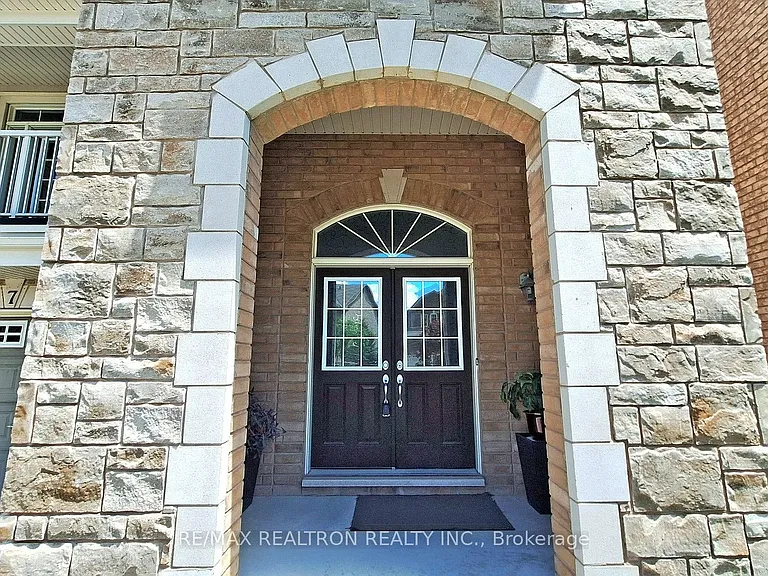 7 Military Ct — Photo 3