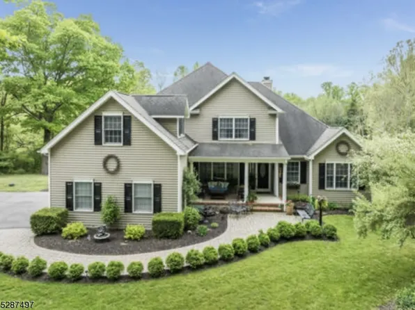8 WINDING WAY, White Twp., NJ 07823