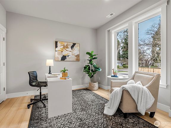 5th image of 18556 Stone Avenue N