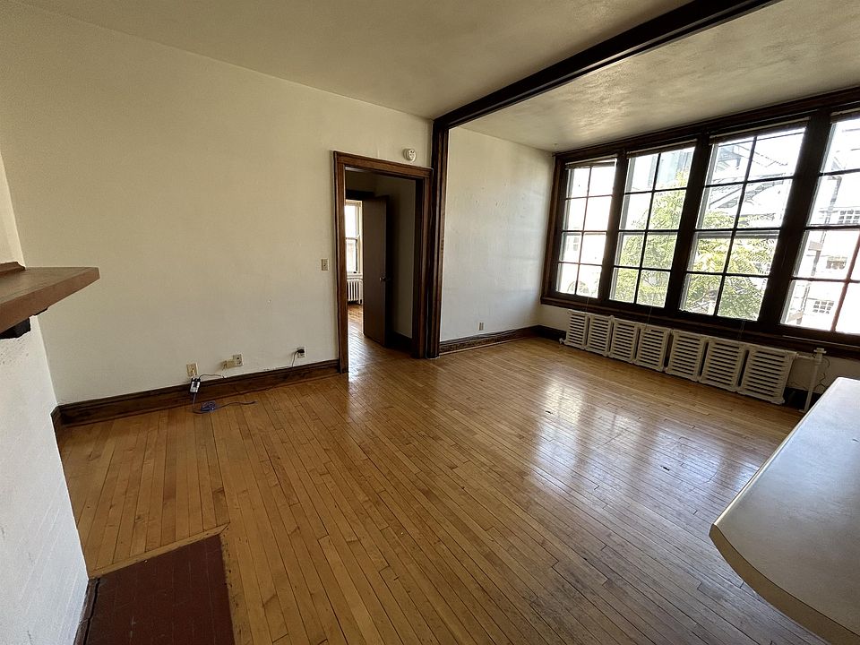 Building Photo 5