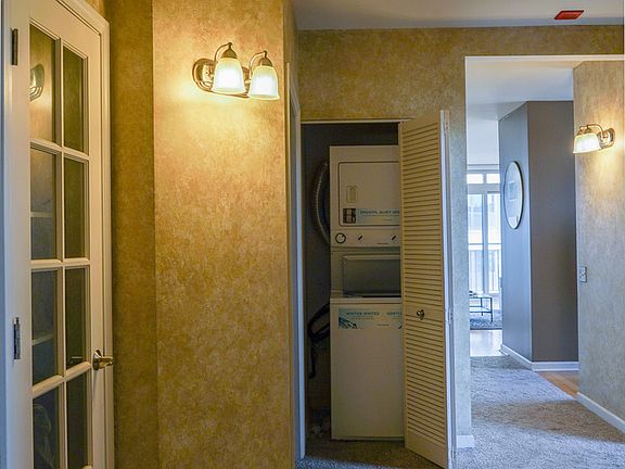 5th image of 1111 S Wabash Ave APT 1703