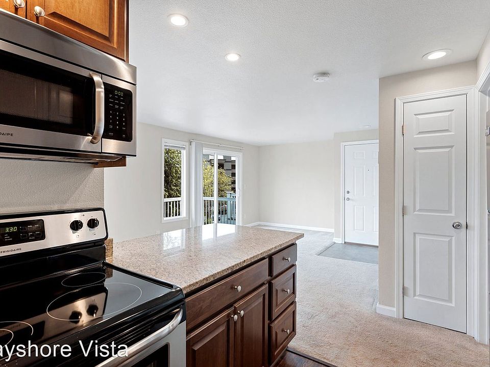 1st image of 11617 91st Ln Ne #14