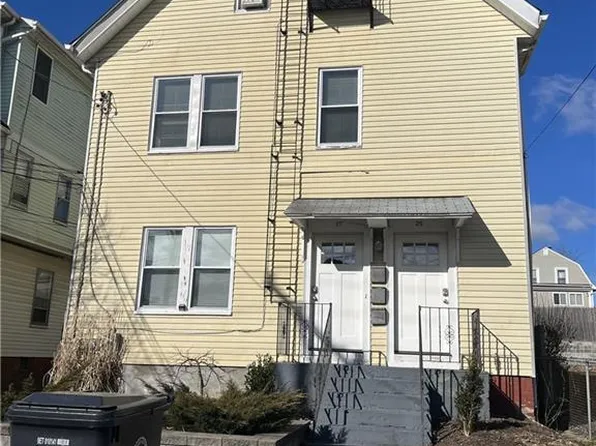 25 10th St #2, East Providence, RI 02914
