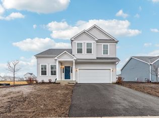 436 Cloverlane Dr, Sycamore, IL 60178