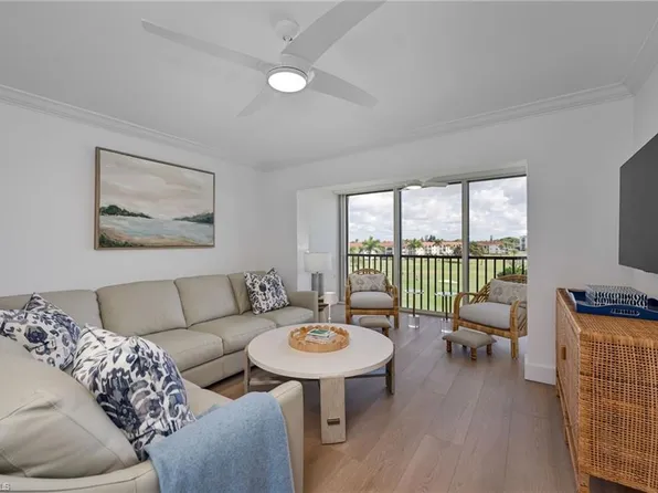 57 High Point CIR W #403, NAPLES, FL 34103