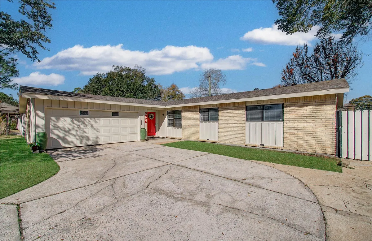 Building Photo - 5926 Ettrick Dr