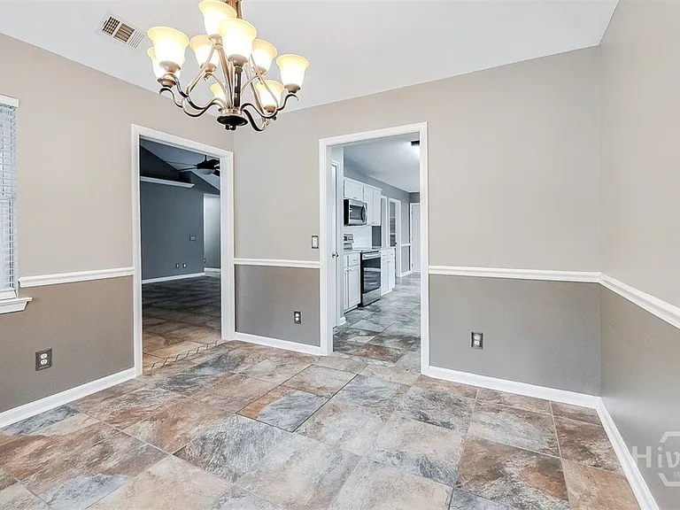 119 Mill Ct — Photo 17