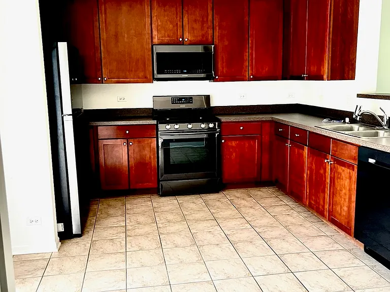 4323 Savoy Ln #4323 — Photo 4
