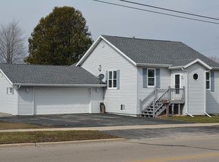 510 Collins Ave, Oconto, WI 54153