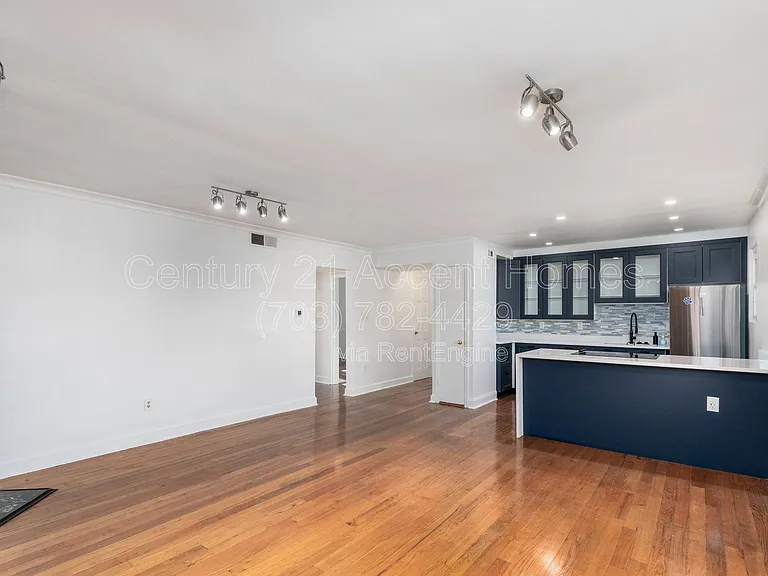 1303 S Walter Reed Dr #201 — Photo 11