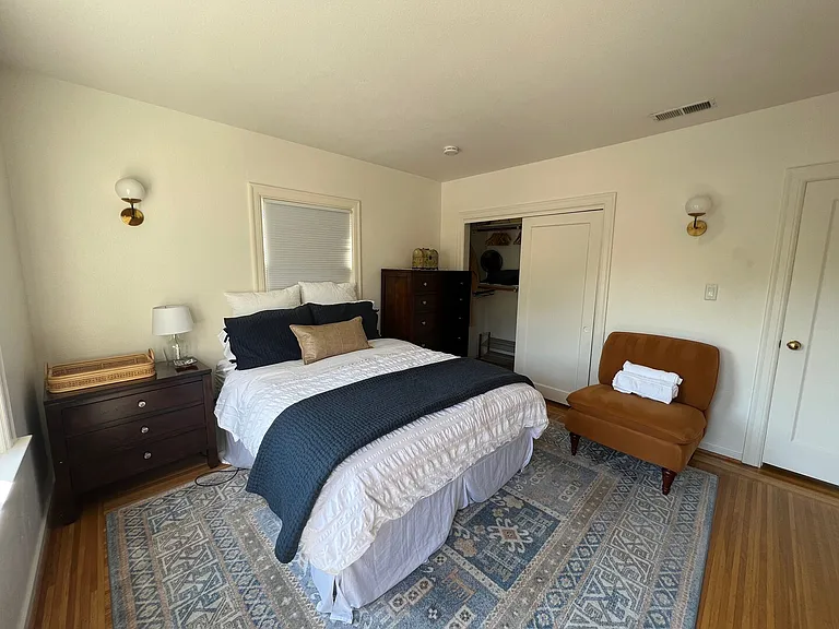 Highland Ave — Photo 9