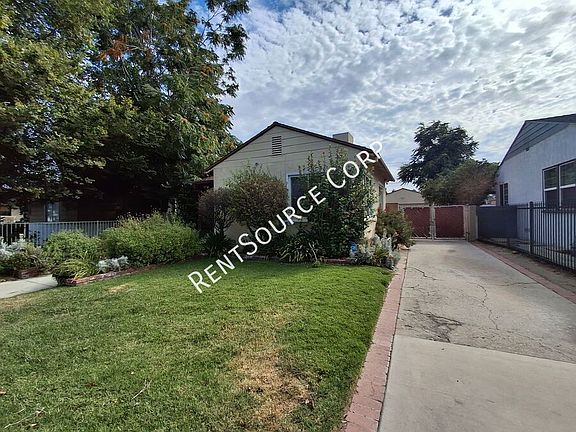 3rd image of 24654 Walnut St