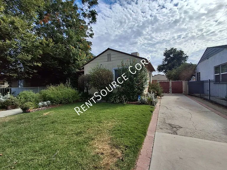 24654 Walnut St — Photo 3