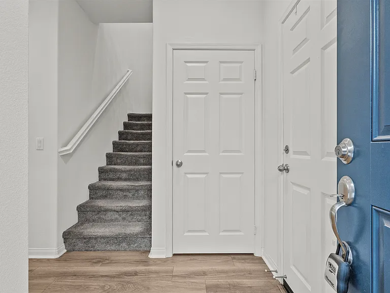 14610 Isla Vista Dr — Photo 35
