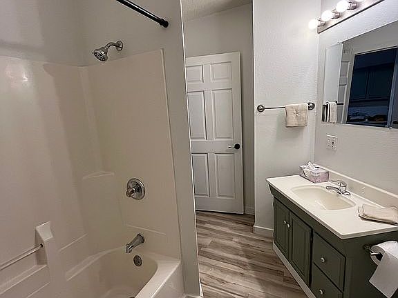 Bathroom1