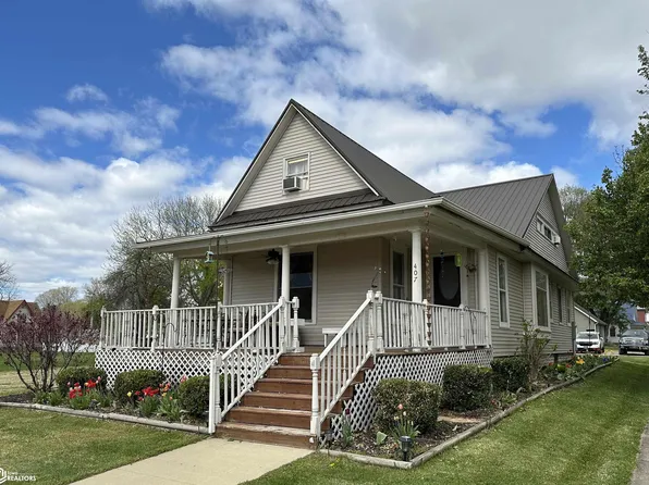 407 1st St, Keosauqua, IA 52565