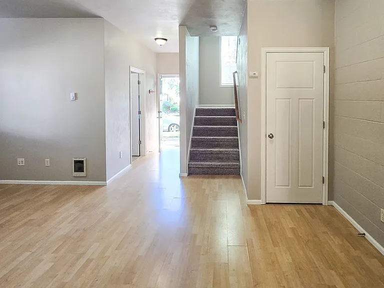 1150-1180 Jacobs Dr — Photo 7