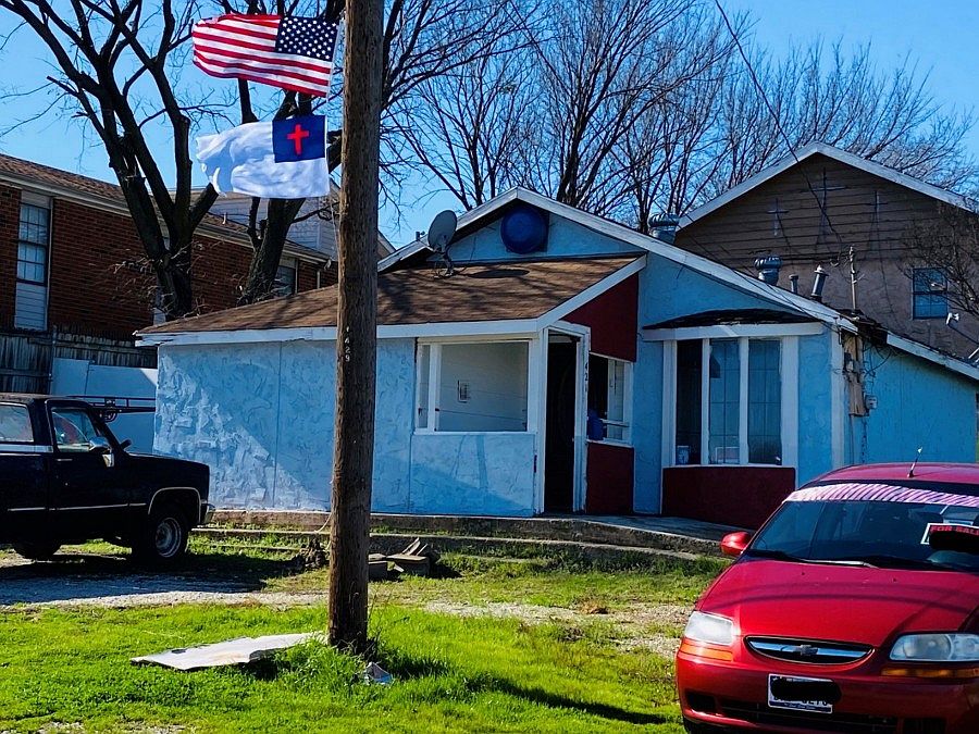 2nd image of 421 NW 10th St