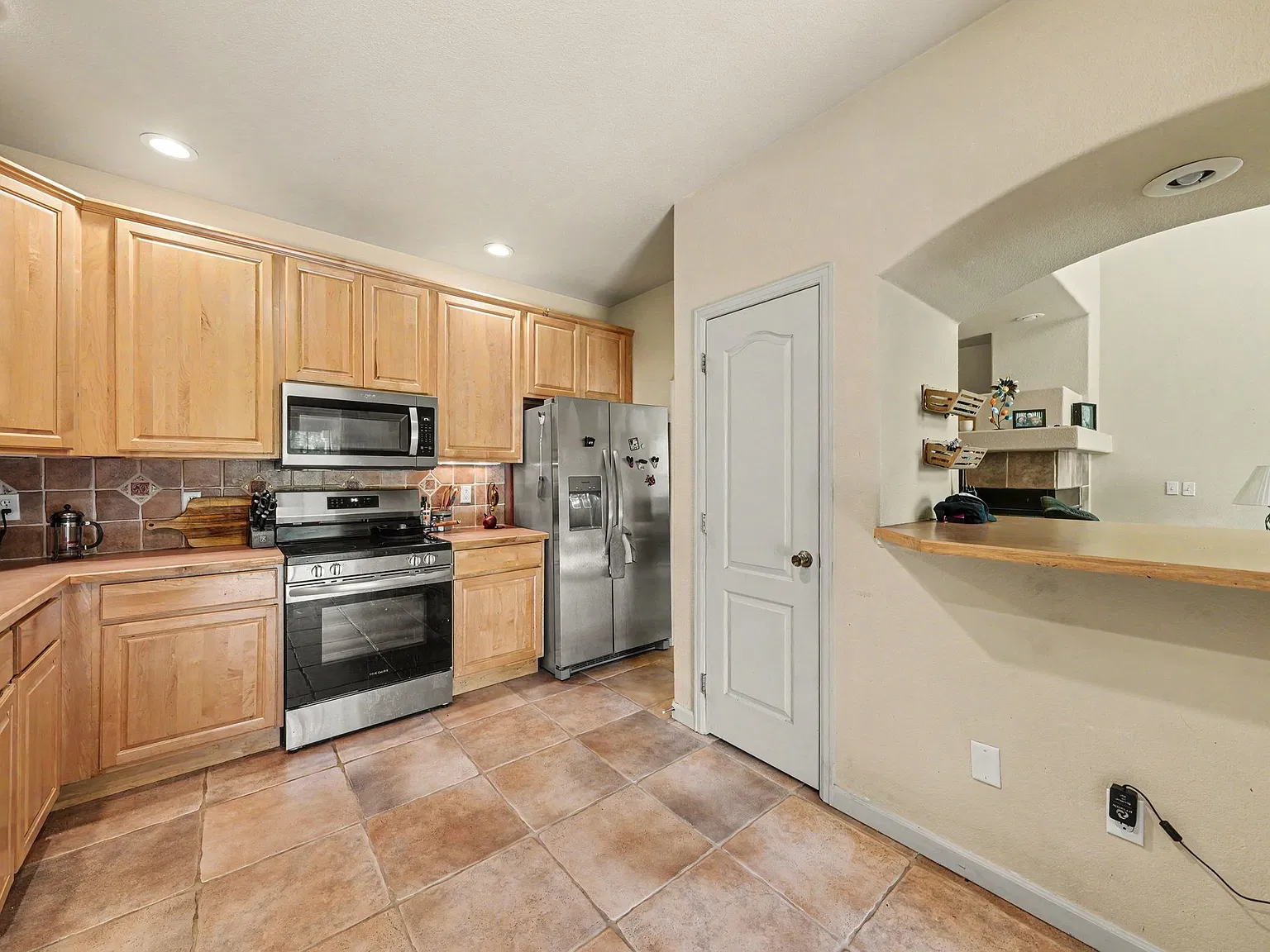 3 bed, 2961 sqft, $2,800 — Photo 4