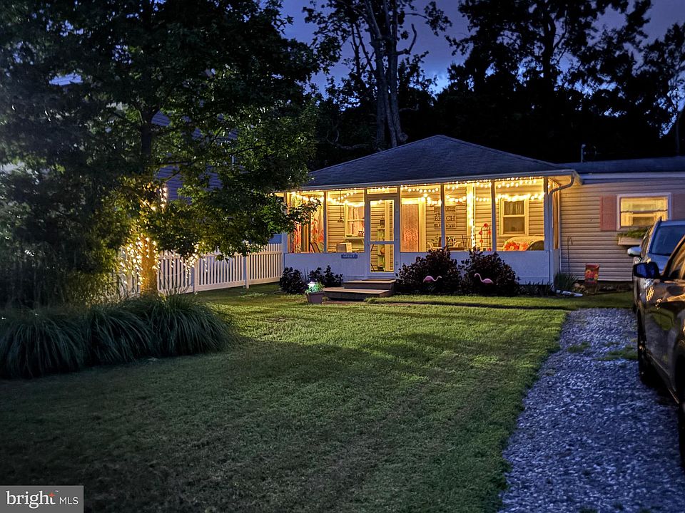 1st image of 10957 Chesapeake Dr