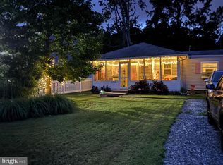 10957 Chesapeake Dr, Lusby, MD
