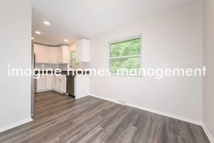 1331 Cavitt Rd — Photo 4