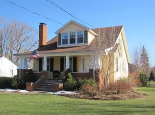 11 Sunset Rd, Pompton Plains, NJ 07444