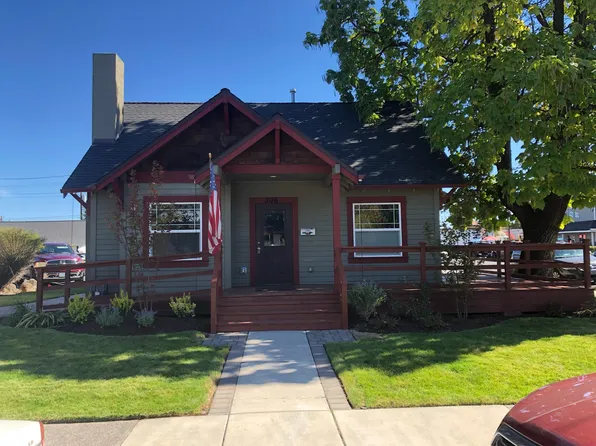 306 NW 7th St, Redmond, OR 97756